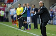 Forward-thinking Del Bosque defends Fabregas role