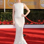 Glee's Jayma Mays wears white, for something different. (Photo by Jordan Strauss/Invision/AP)