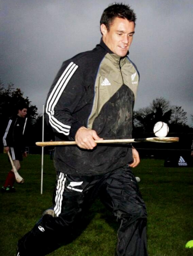 Here’s your ‘That Dan Carter Lad Can Do Anything’ Pic of the Day